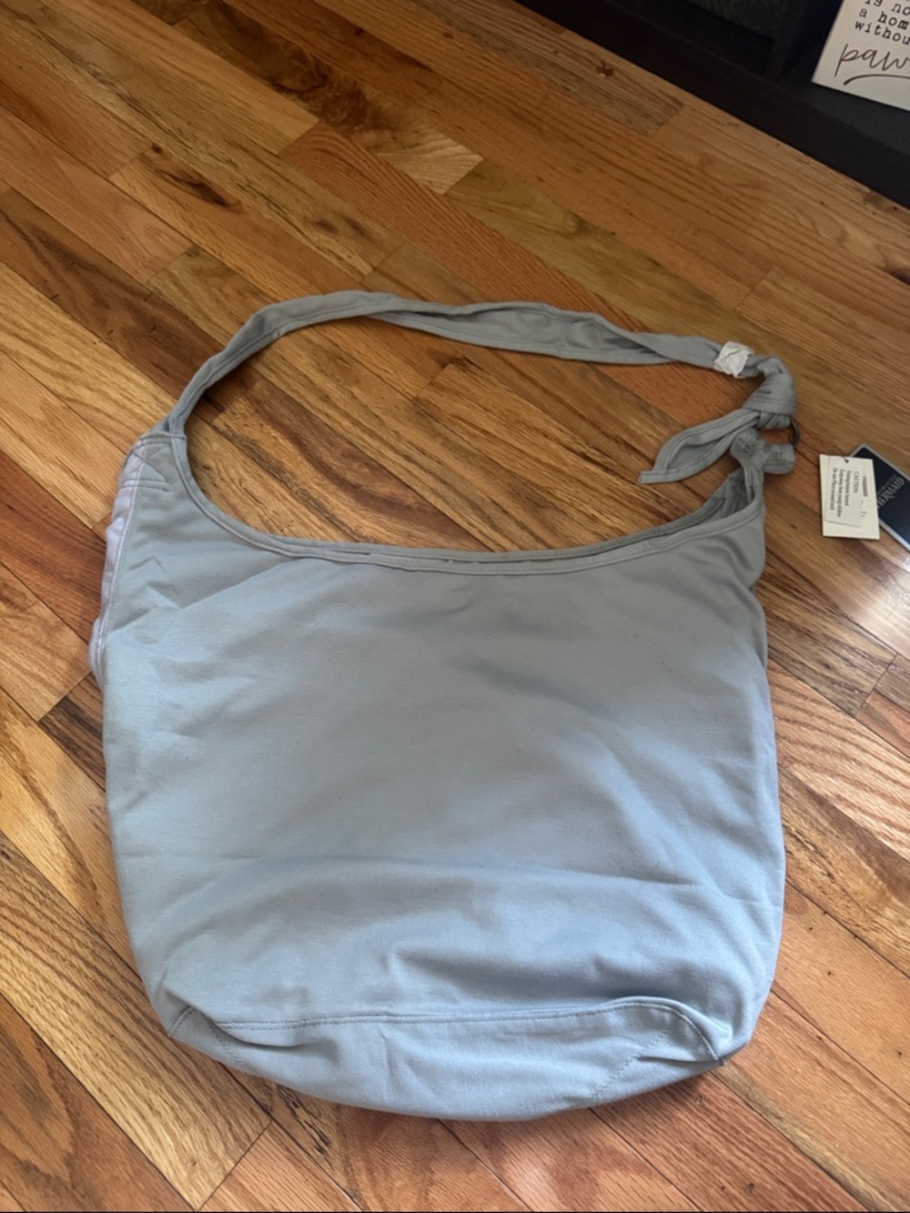 NWT Loungefly x Disney's The Little Mermaid "Kiss The Girl" Graphic Hobo Bag - Picture 3 of 9